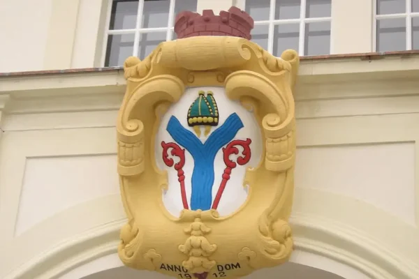 Historia najstarszej kamienicy w Karlinie – dlaczego warto o nią zadbać