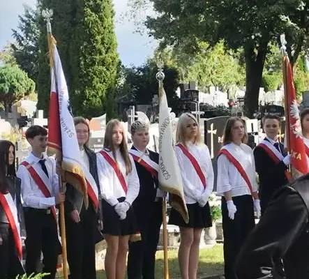 87. rocznica napaści ZSRR na Polskę – Szkoła Podstawowa nr 5 w Białogardzie oddała hołd Sybirakom