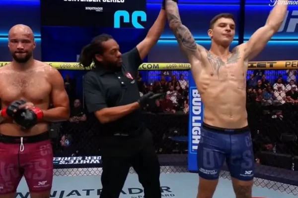 Damian Piwowarczyk nokautuje w DWCS i jest o krok od kontraktu z UFC