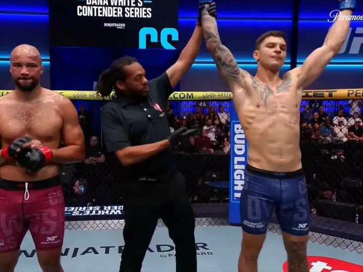 Damian Piwowarczyk nokautuje w DWCS i jest o krok od kontraktu z UFC